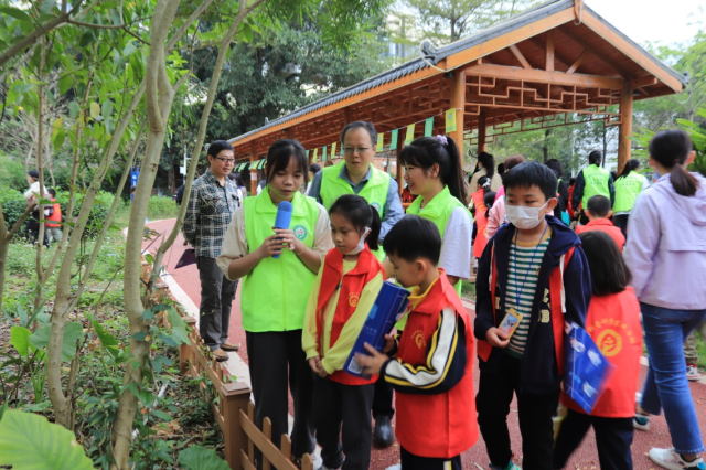 6中小學(xué)生和幼兒園的健康科普研學(xué)實(shí)踐活動.png